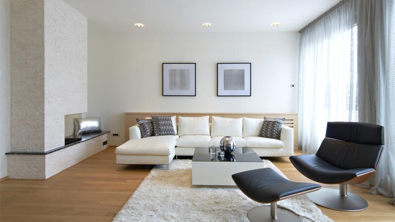 Post with gallery capability