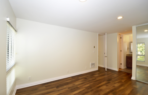 5950 Canterbury Dr., #C212, Culver City, CA 90230