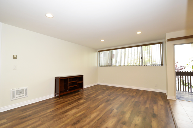 5950 Canterbury Dr., #C212, Culver City, CA 90230