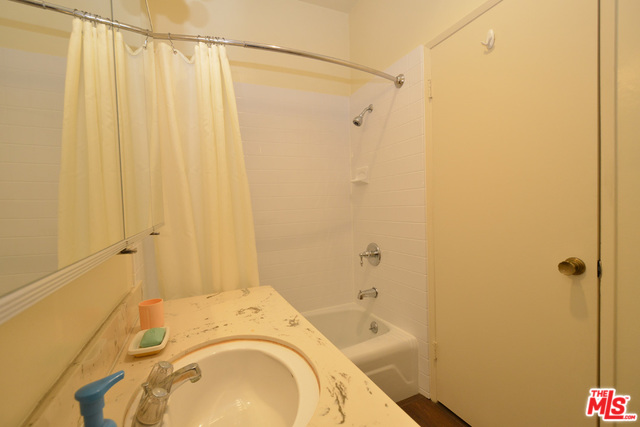 6150 Buckingham Pkwy., #202