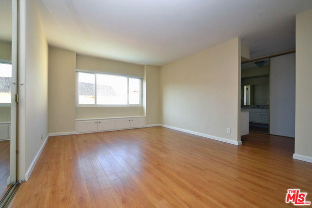 5651 Sumner Way, #312