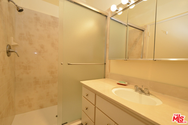6150 Buckingham Pkwy., #202
