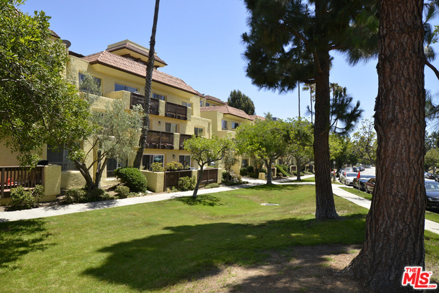 5950 Buckingham #104
