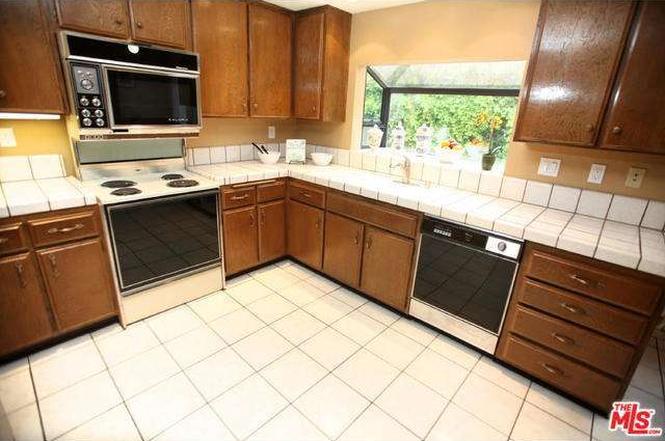 5840 Canterbury Dr.