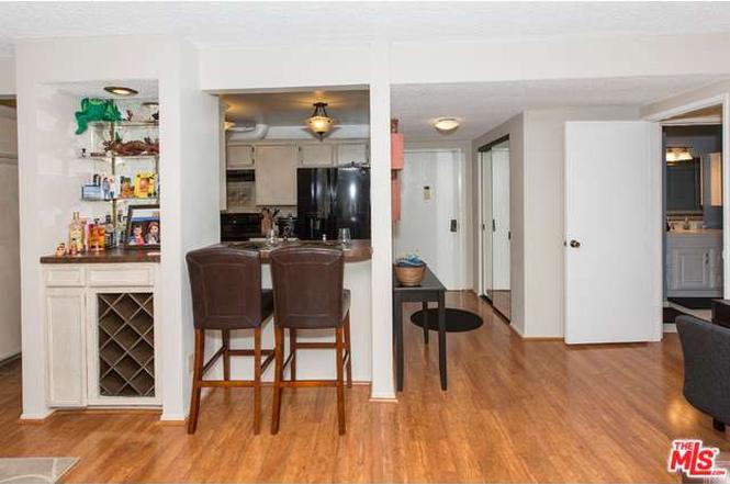 6275 Canterbury Dr., #204
