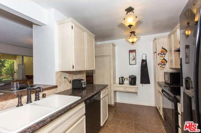 6275 Canterbury Dr., #204