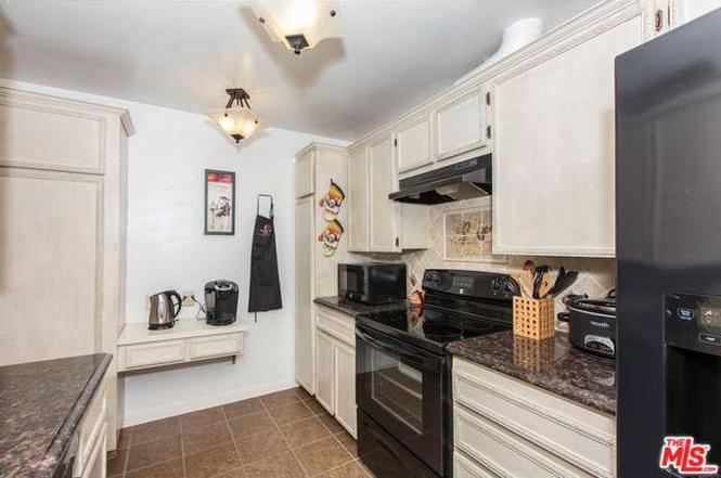 6275 Canterbury Dr., #204
