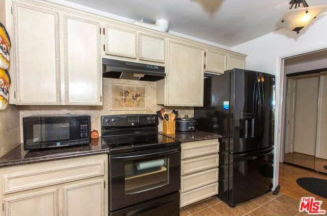 6275 Canterbury Dr., #204