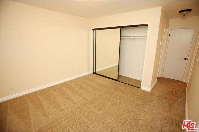 6151 Canterbury Dr., #211