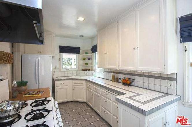 8027 Truxton Ave.
