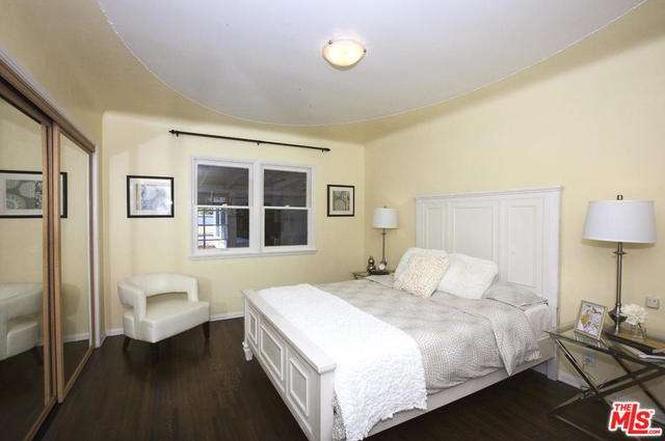 8027 Truxton Ave.