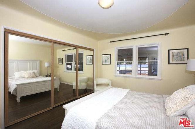 8027 Truxton Ave.