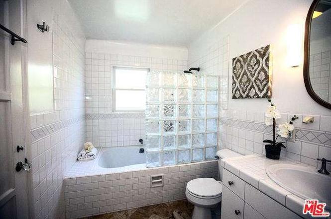 8027 Truxton Ave.