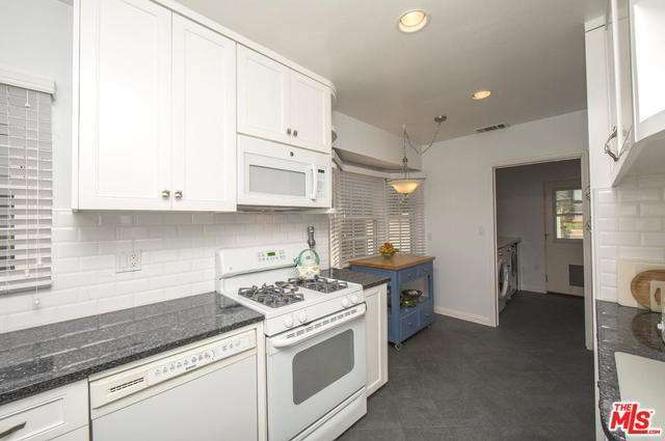 8121 Truxton Ave.