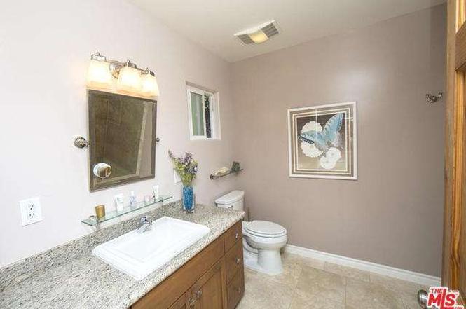 8121 Truxton Ave.