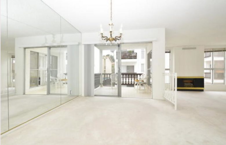 6124 Buckingham Pkwy. #305