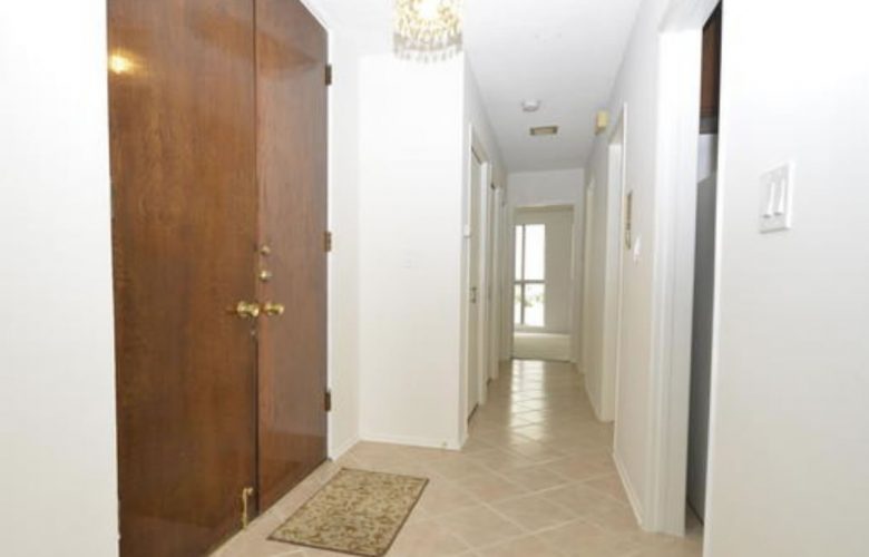 6124 Buckingham Pkwy. #305