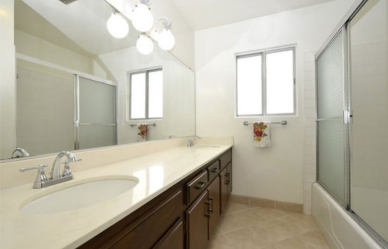 6124 Buckingham Pkwy. #305