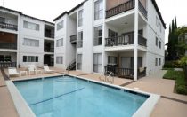 6124 Buckingham Pkwy. #305