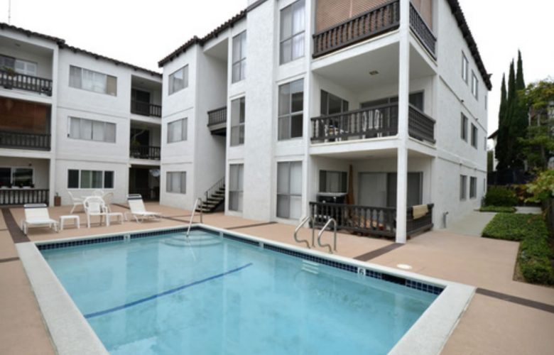 6124 Buckingham Pkwy. #305