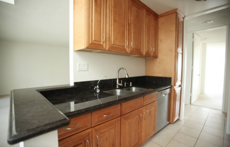 5950 Canterbury Dr. #J220