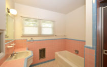 Lovely home in a perfect neighborhood location