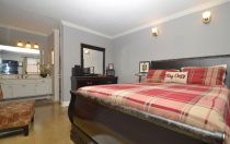 5950 Canterbury Dr., #J120, Culver City, CA 90230