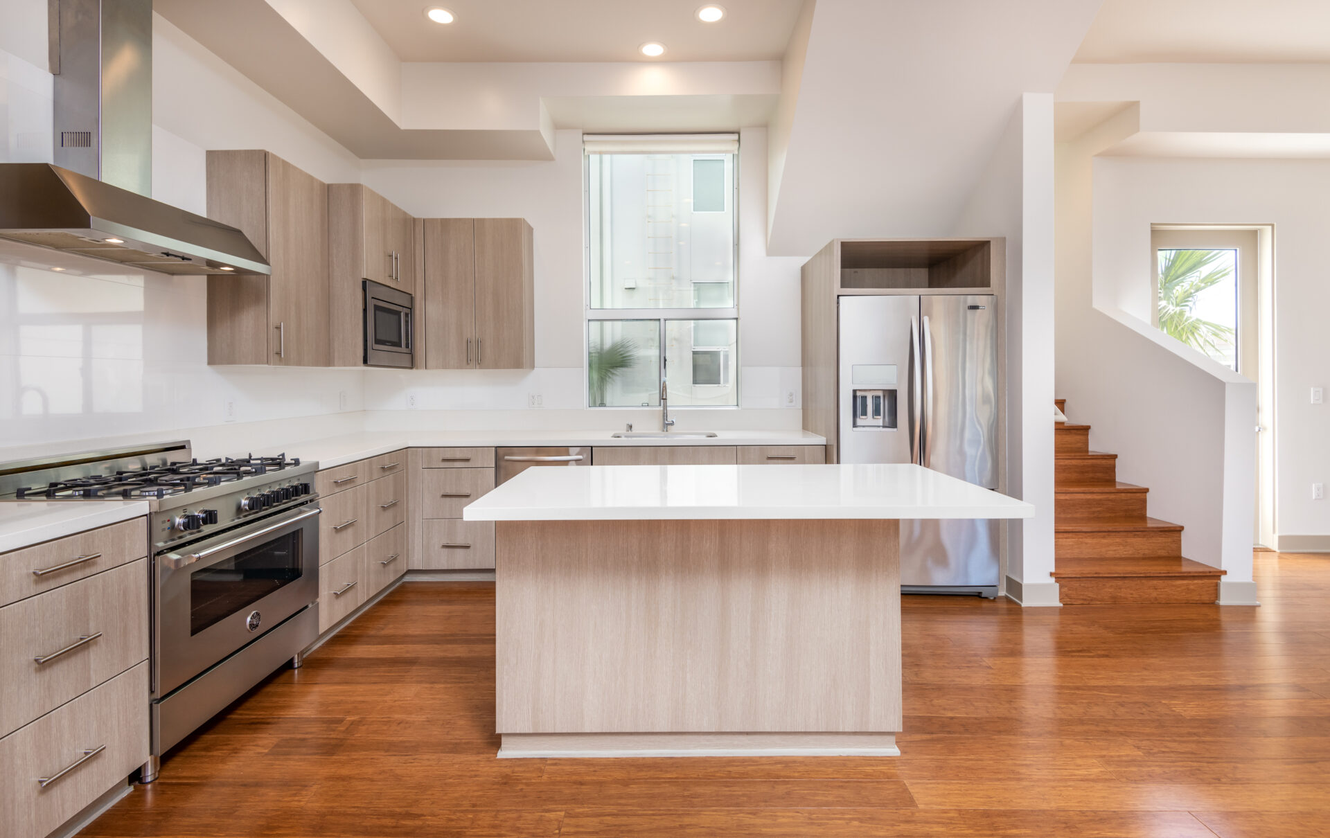 11814 Washington Pl., Los Angeles CA 90066