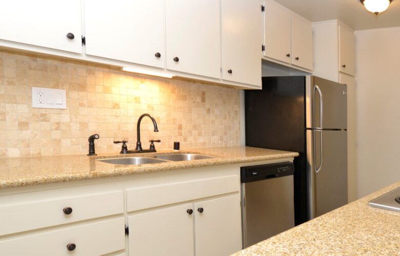 5950 Canterbury Dr., #C208 Culver City, CA 90230