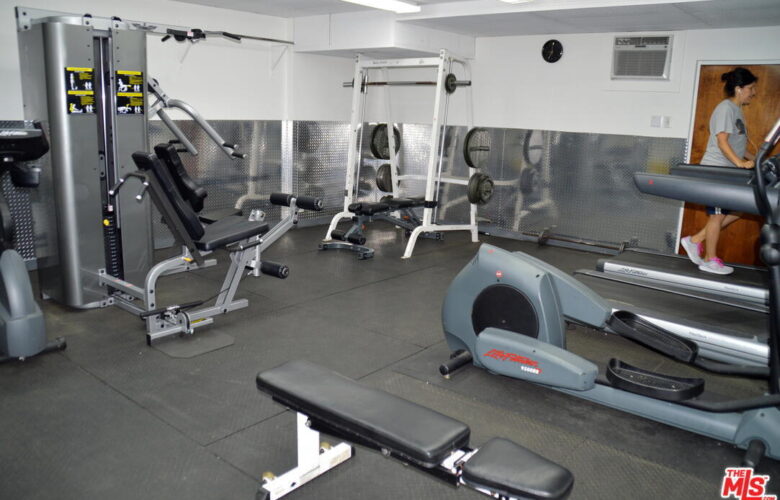 5950 Canterbury Dr., #C208 Culver City, CA 90230