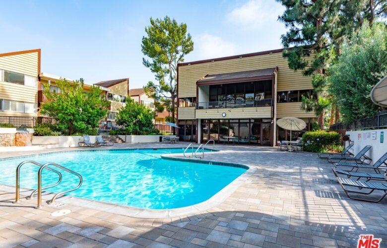 5950 Canterbury Dr., #C208 Culver City, CA 90230