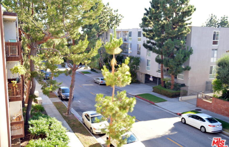5950 Canterbury Dr., #C208 Culver City, CA 90230