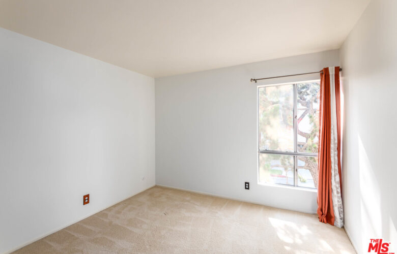 5950 Canterbury Dr., #C208 Culver City, CA 90230