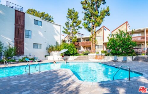 5900 Canterbury Dr., #B117, Culver City, CA 90230