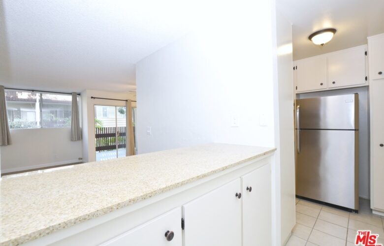 5900 Canterbury Dr., #B117, Culver City, CA 90230