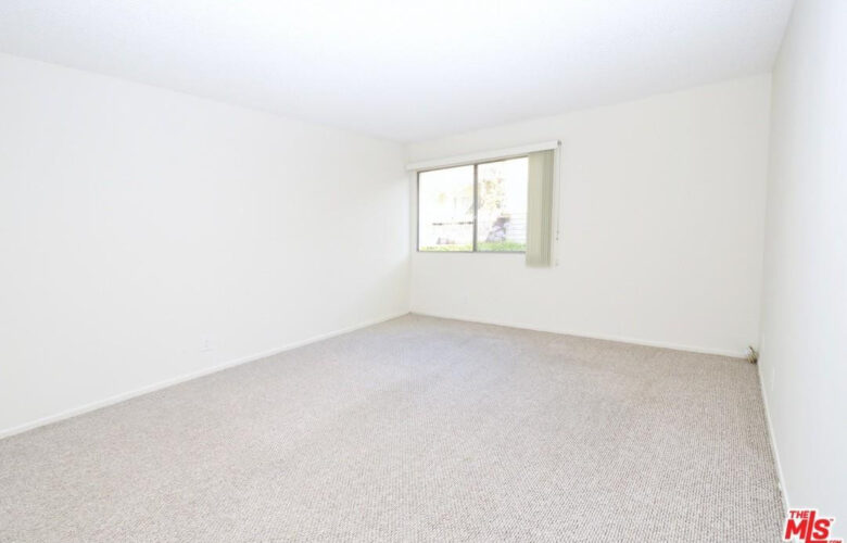 5900 Canterbury Dr., #B117, Culver City, CA 90230