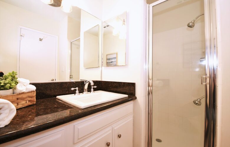 6275 Canterbury Dr., #303, Culver City, CA 90230