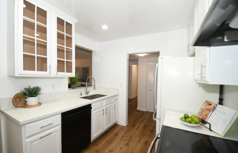 6275 Canterbury Dr., #307, Culver City, CA 90230