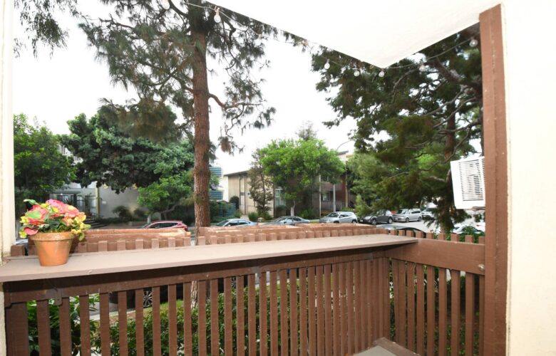 Delightful Property with Elegant New Flooring