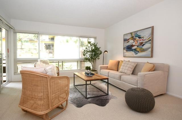 6275 Canterbury Dr., #207, Culver City, CA 90230