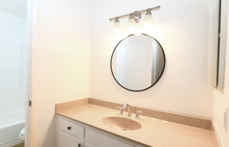 6000 Canterbury Dr., #D111, Culver City, CA 90230
