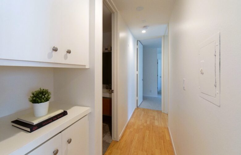 5950 Canterbury Dr., #C216, Culver City, CA 90230