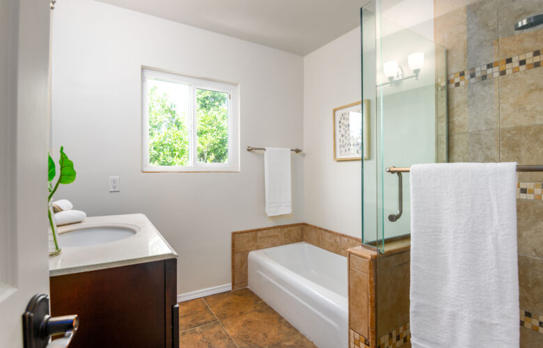 5950 Buckingham Pkwy., #601, Culver City, CA 90230