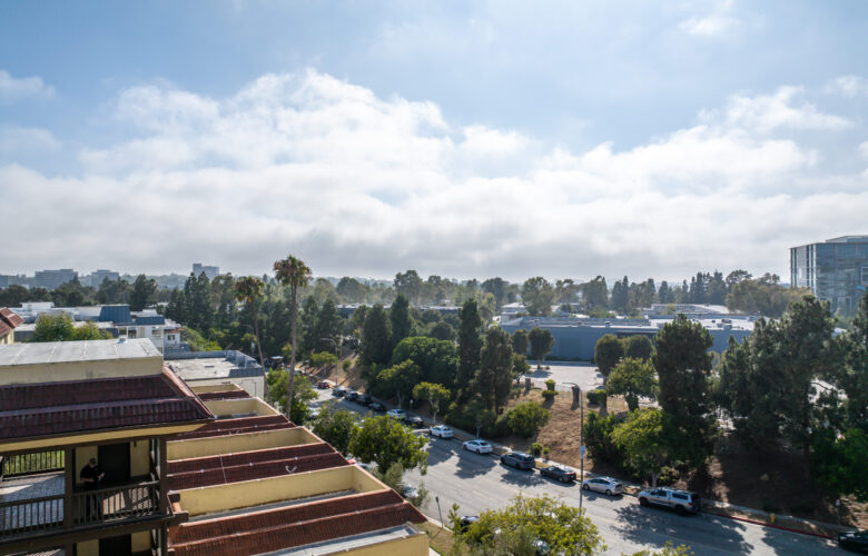 5950 Buckingham Pkwy., #601, Culver City, CA 90230