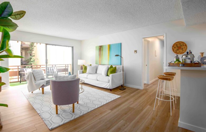 5600 Kensington Way., #206, Culver City, CA 90230
