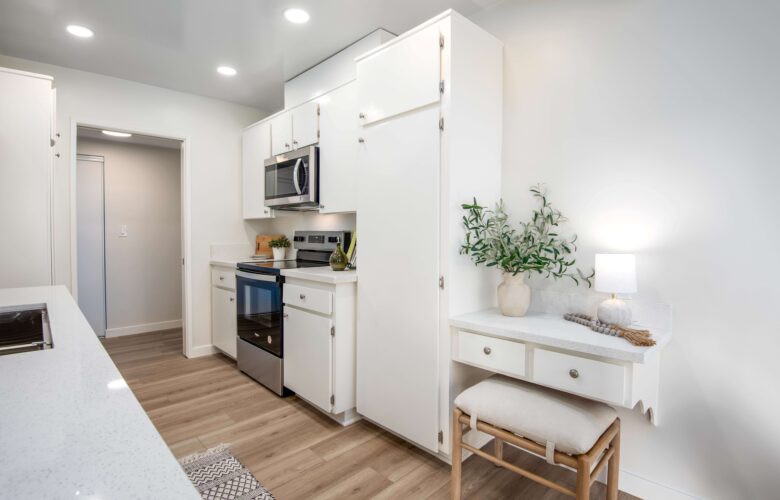 5600 Kensington Way., #206, Culver City, CA 90230