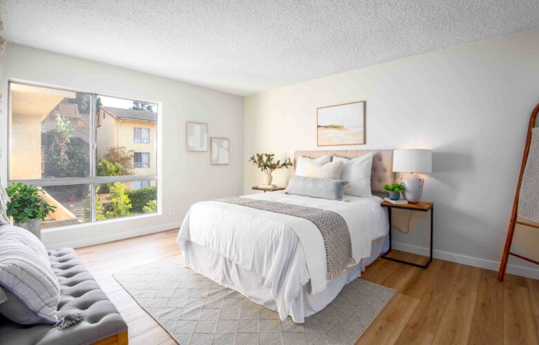 5600 Kensington Way., #206, Culver City, CA 90230