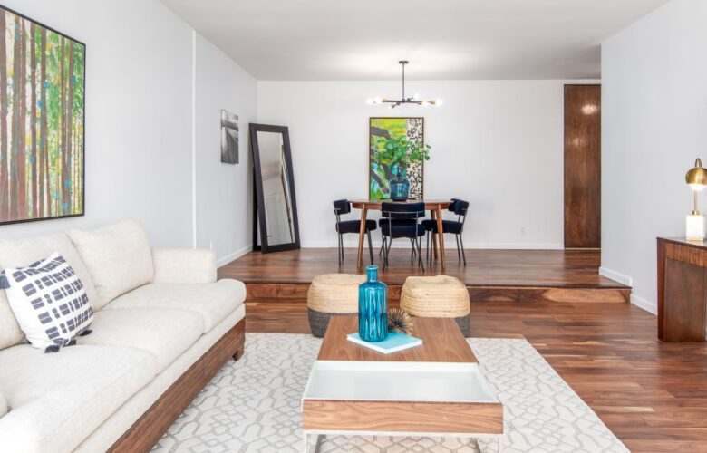 6124 Buckingham Pkwy., #202, Culver City, CA 90230