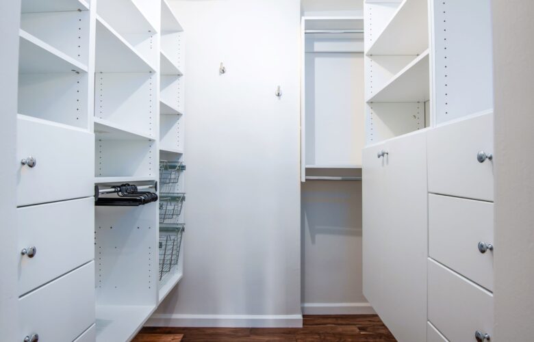 6124 Buckingham Pkwy., #202, Culver City, CA 90230