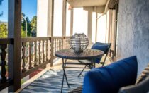 6124 Buckingham Pkwy., #202, Culver City, CA 90230